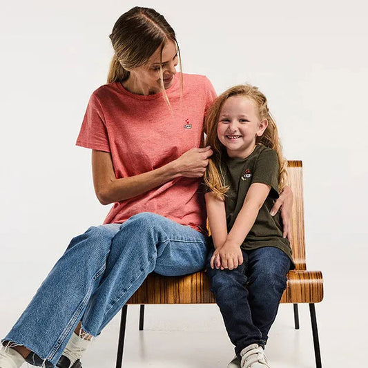 T-shirt BRUNE brodé tasse cœur 100% coton bio - LA GENTLE FACTORY