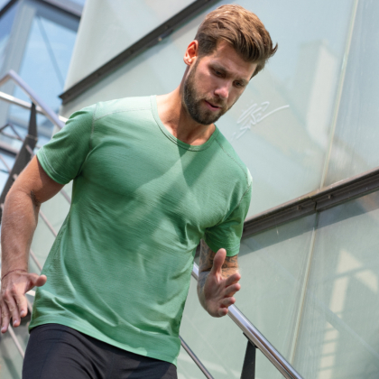 Tee-shirt sport regular fit homme en laine merinos et soie 150g/m² - Engel  Sports