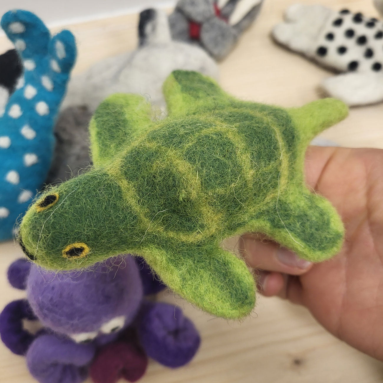 Marionnette à doigt en laine feutrée – NATURSTYLE